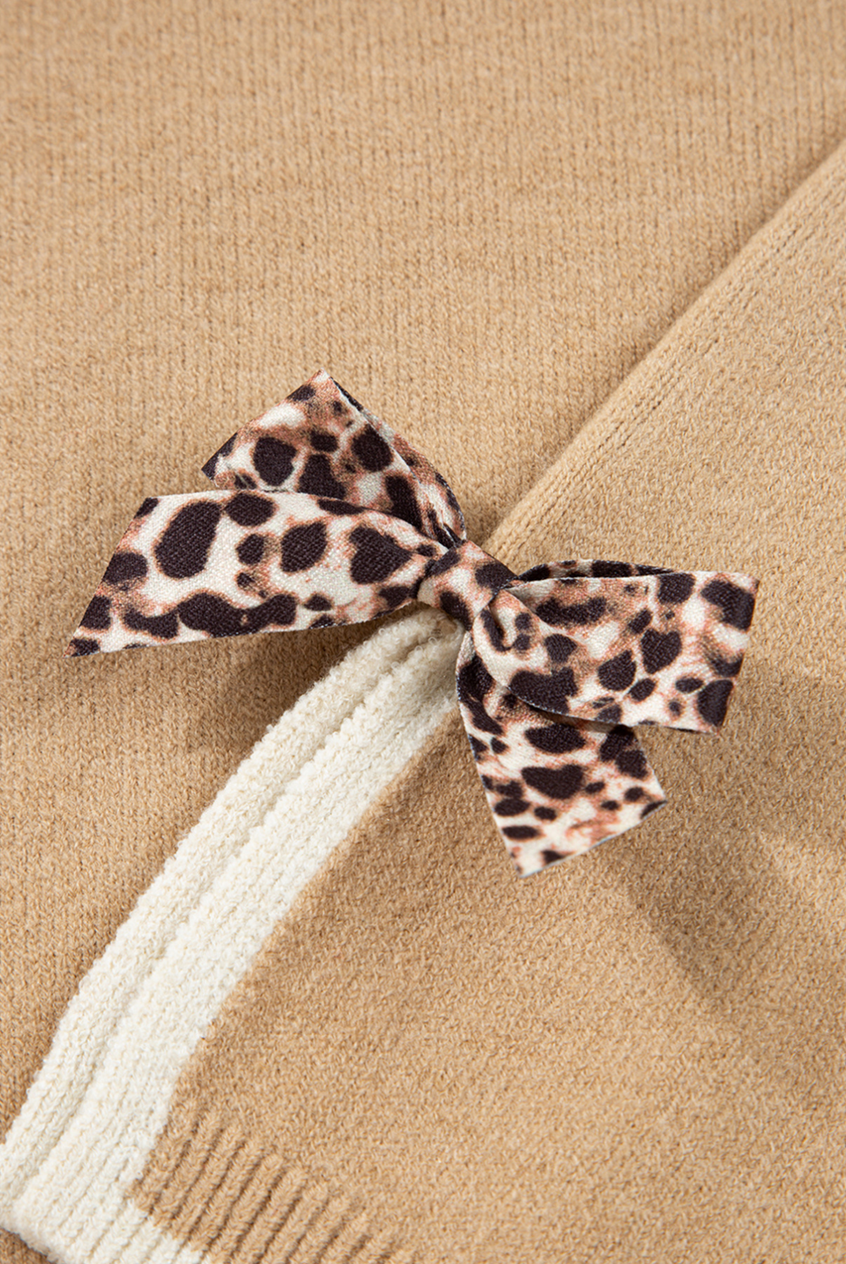 Leopard Bow Decor Split Cuff Contrast Trim Sweater