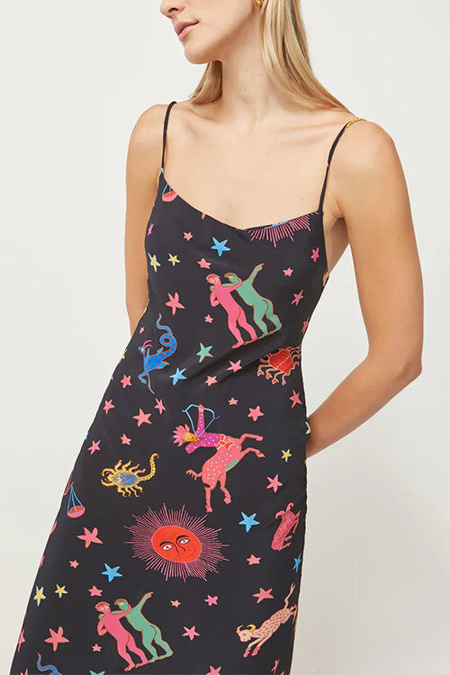 Rückenfreies Maxi-Camisole-Kleid mit Schnürung und neonfarbenem Sternzeichen-Print