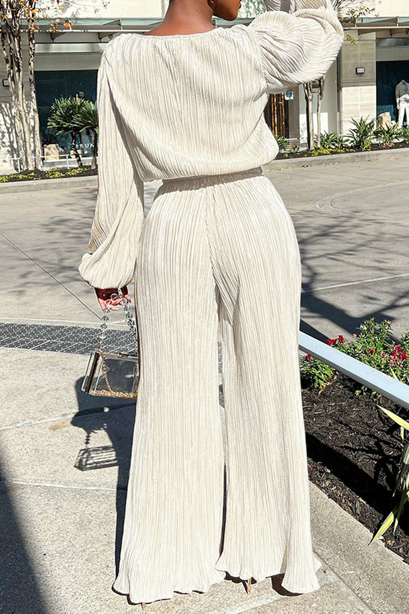 Lässiger, einfarbiger Basic-Zweiteiler mit Rundhalsausschnitt und langen Ärmeln