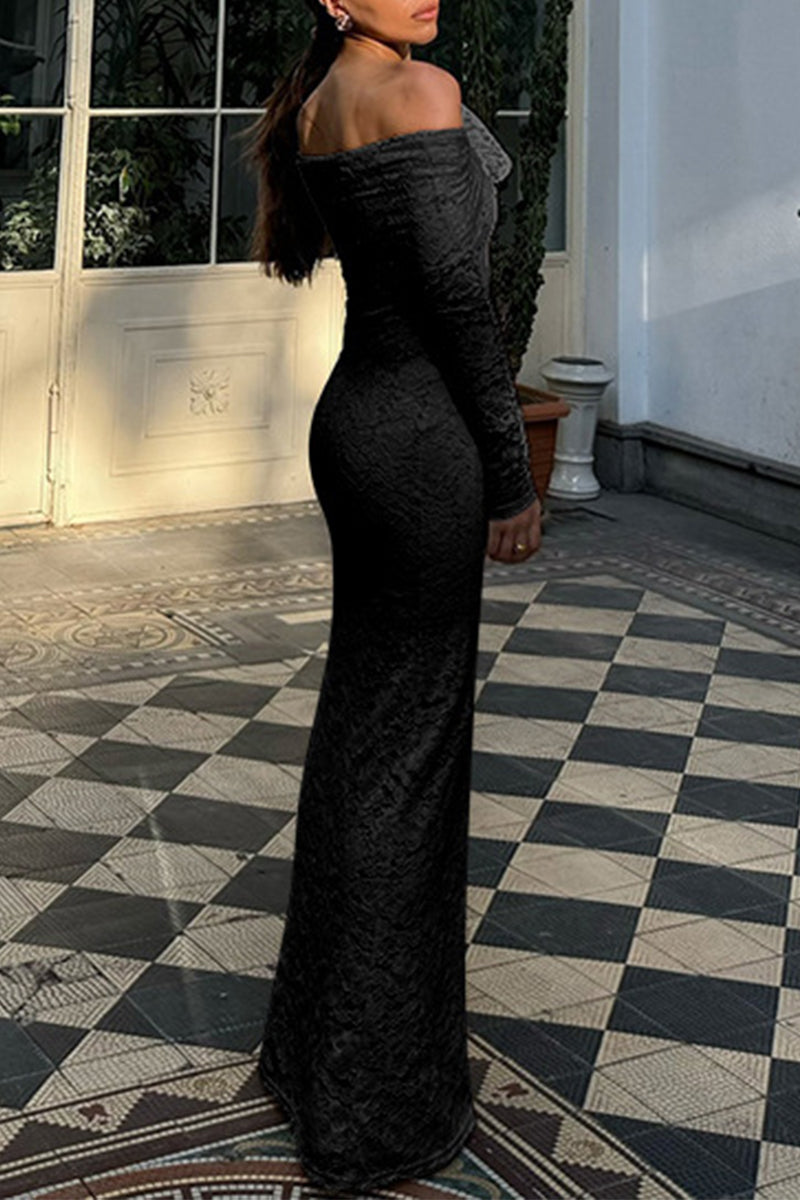 Robe élégante en dentelle de couleur unie à épaules dénudées