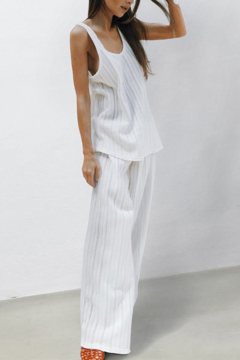 Lässiger, einfarbiger, ärmelloser U-Ausschnitt mit Schlaglöchern und zwei Teilen