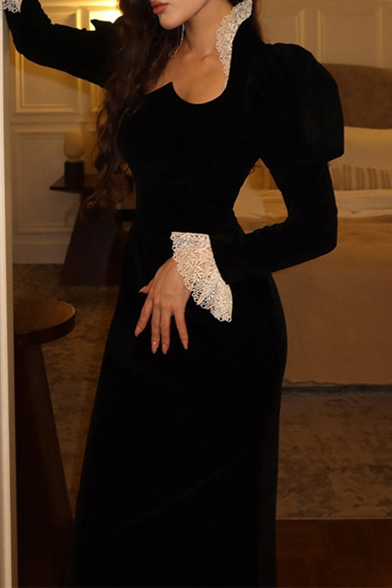 Elegante Kleider aus Spitze und Patchwork-Samt mit eckigem Ausschnitt und Wickelrock