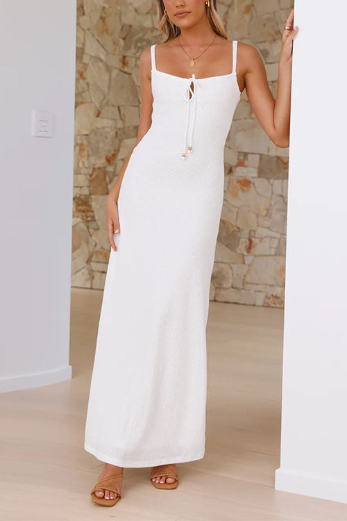 Robe longue camisole dos nu à lacets