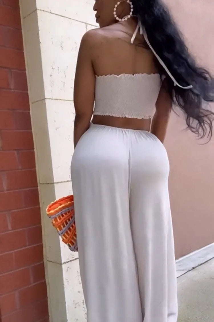 Neckholder-Overall mit Rüschen, Cut-Outs, weitem Bein und Rüschen