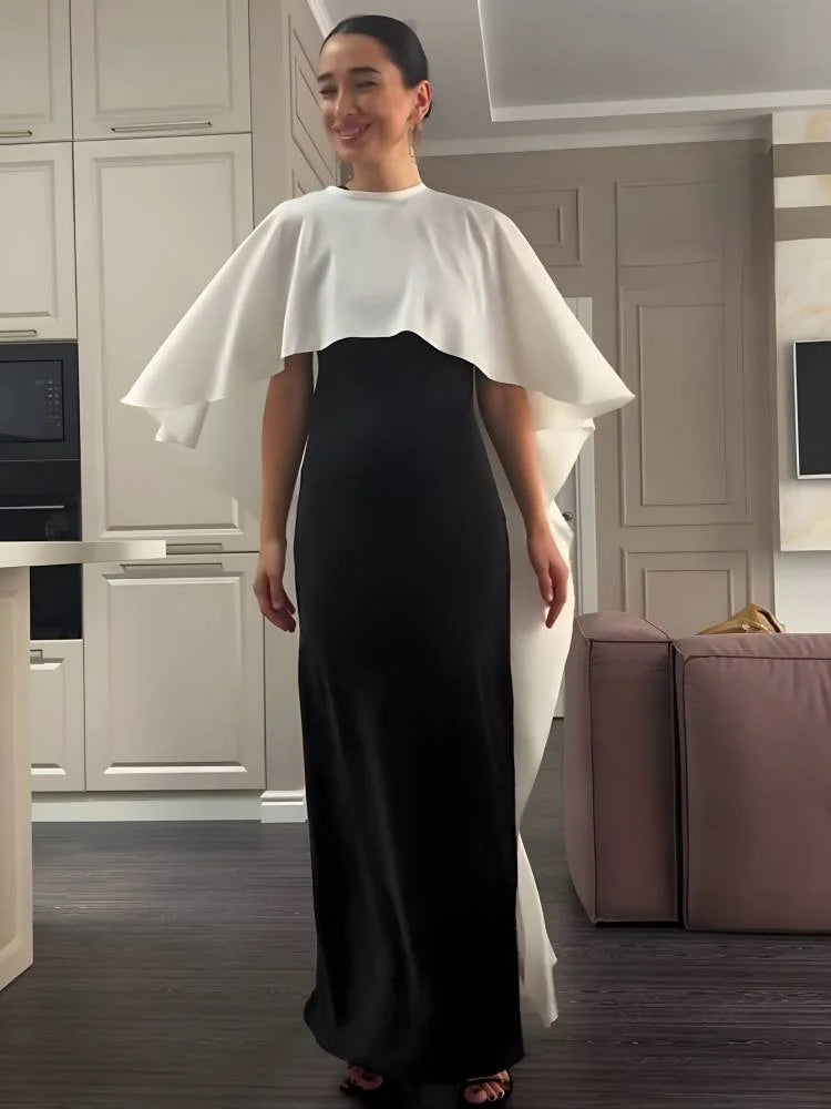 Zweiteiliges Sliprock-Set mit kontrastierendem Schalkragen und Rundhalsausschnitt