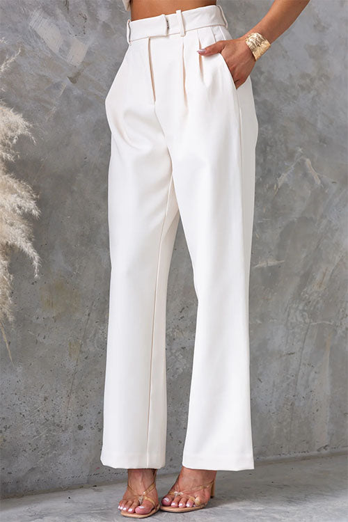 Set aus Oberteil mit verstellbaren Trägern, Schlitz vorne und Hose mit weitem Bein und Taschen