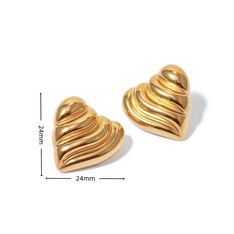 Minimalist Wavy Heart-Shaped Stud Earring Waterproof
