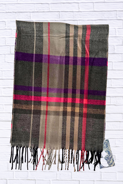 Chic Plaid Scarf – Cozy, Trendy, and Timeless Style