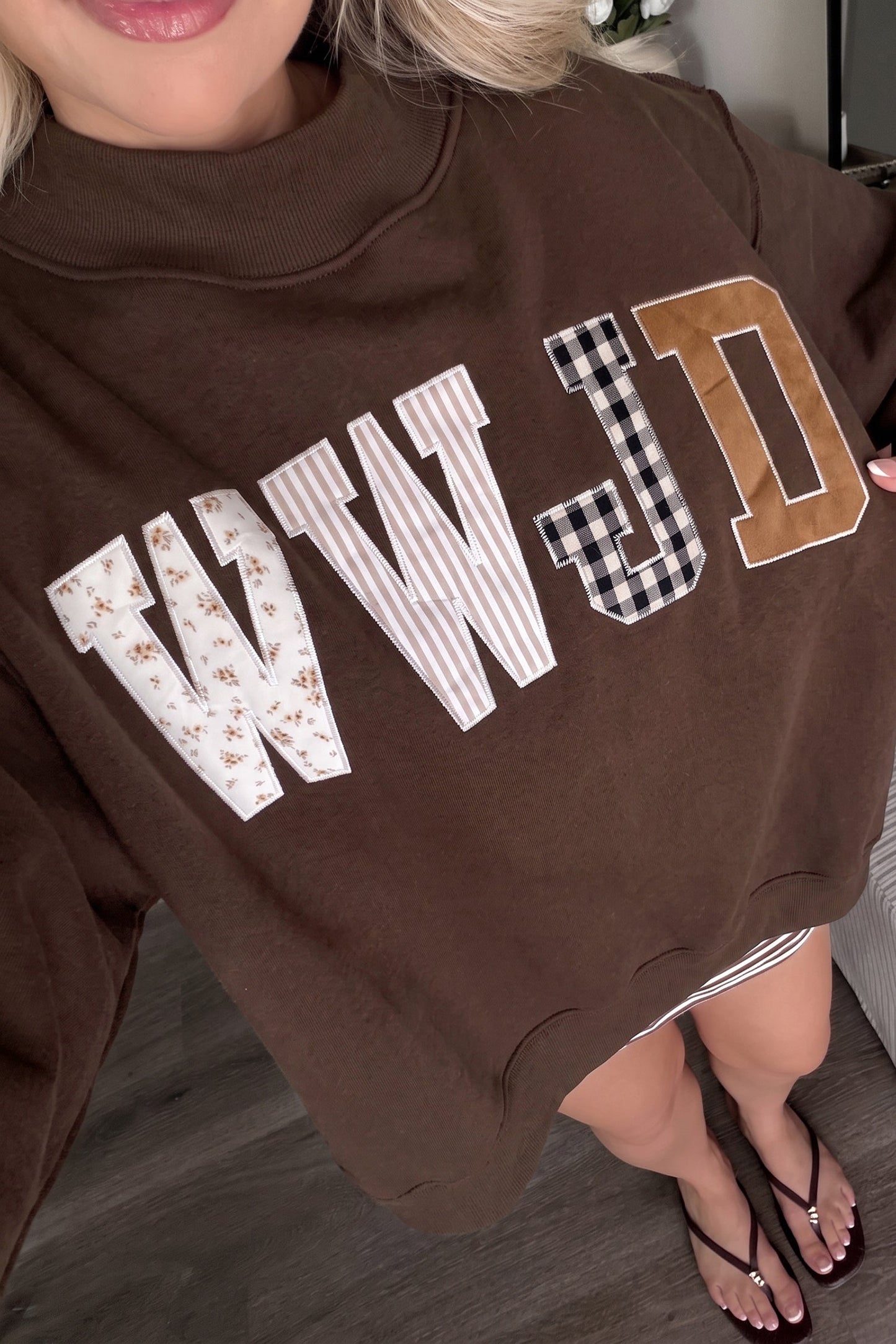 Coffee WWJD Mixed Pattern Embroidered Patch Graphic Mock Neck Sweatshirt