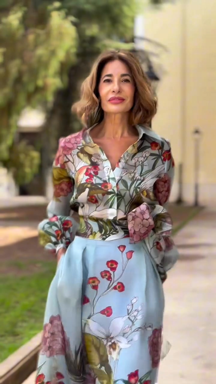 Ensemble élégant deux pièces chemise et jupe