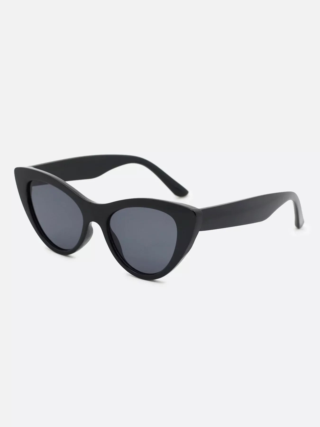 Chic Cat-Eye Sunglasses