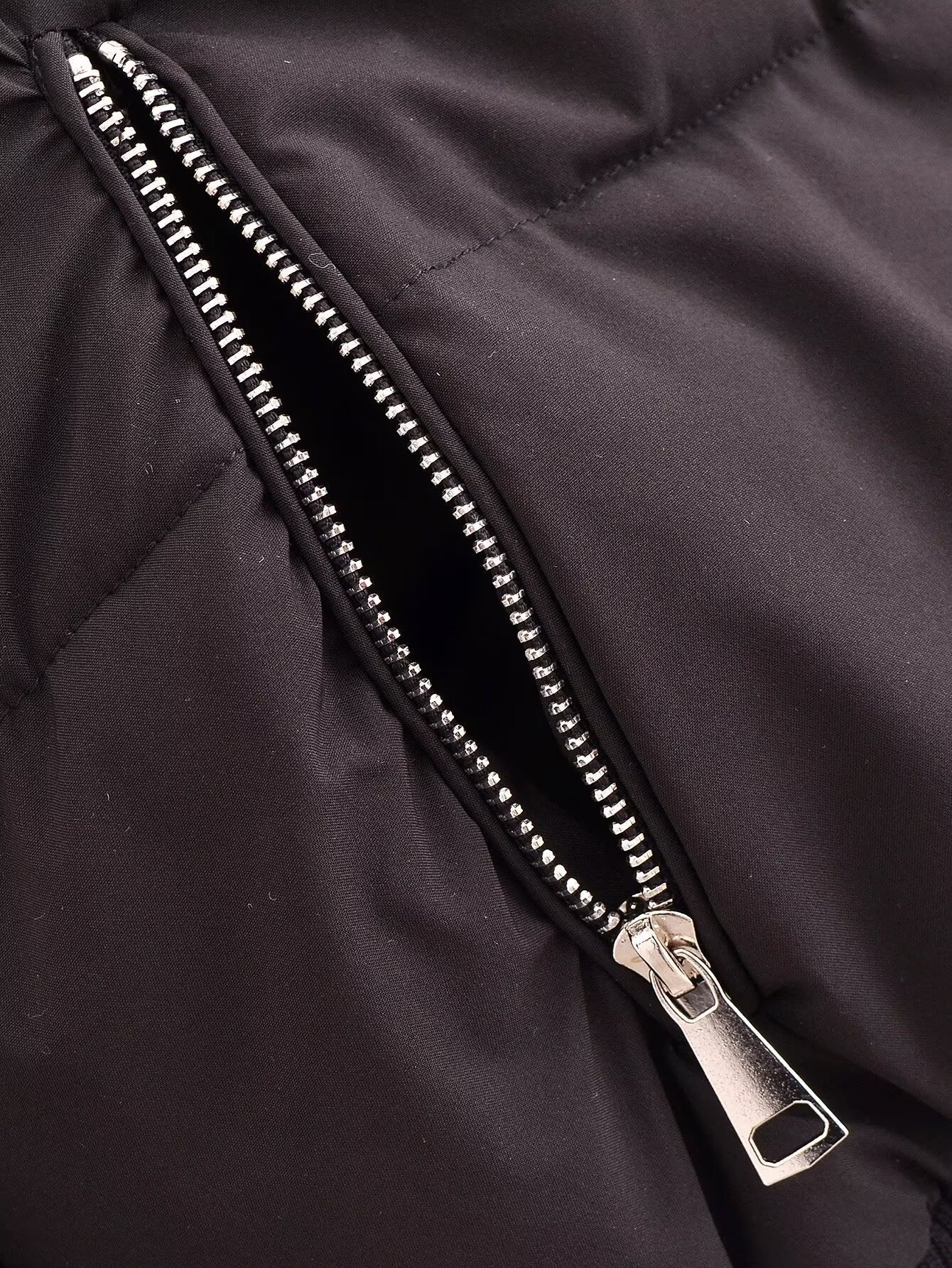 Thread-Decorated Long-Sleeve Padded Jacket