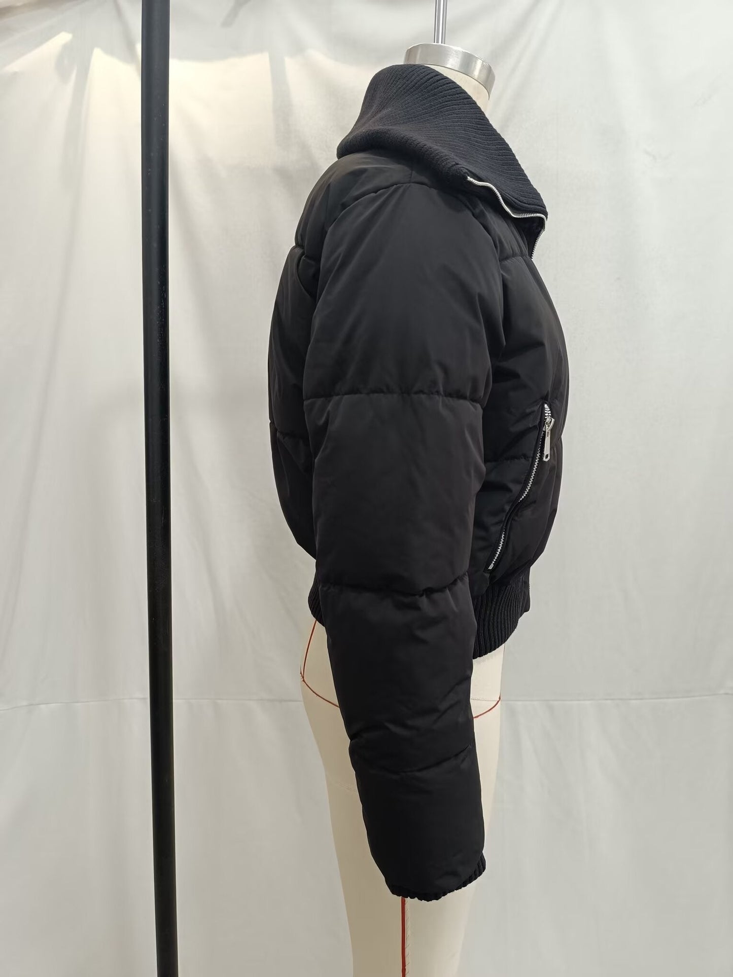 Thread-Decorated Long-Sleeve Padded Jacket