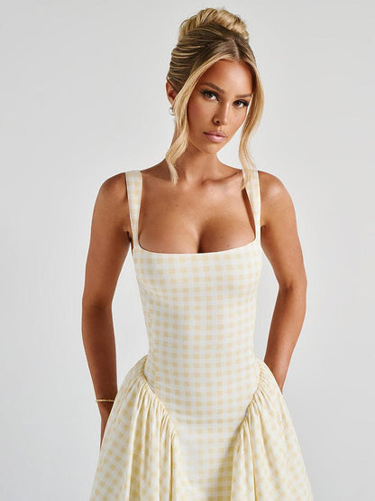 Kleid mit kariertem Print und Taillenriemen 