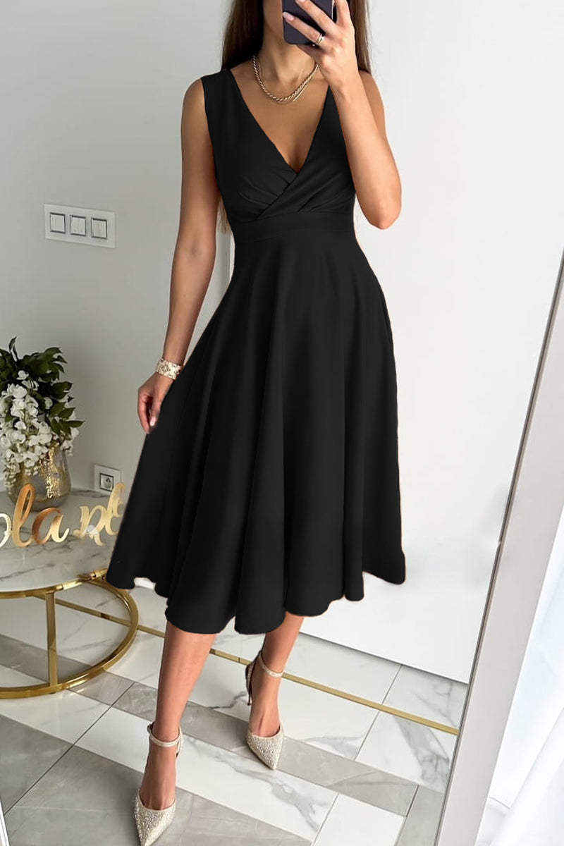 Sweet Elegant Solid Fold V Neck Sleeveless Dress Dresses