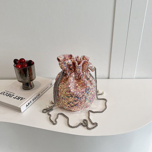 Sacs patchwork à paillettes et blocs de couleurs pour célébrités