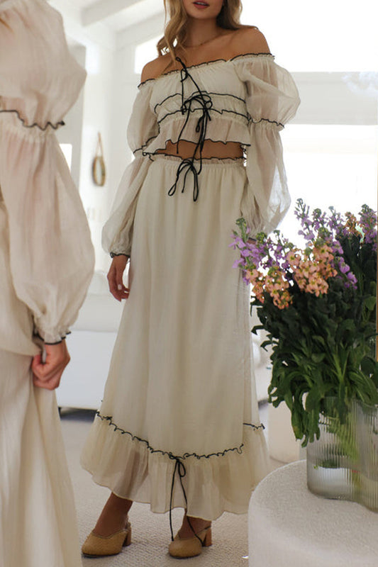 Sexy Zweiteiler mit Schnürung, Rüschen und Kontrast, schulterfrei, langen Ärmeln