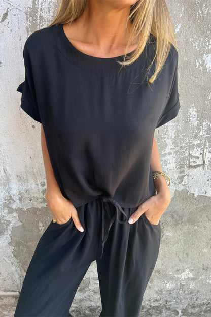 Lässiger, einfarbiger, mit Taschen und Schnürung versehener Volant mit Rundhalsausschnitt und kurzen Ärmeln, zweiteilig