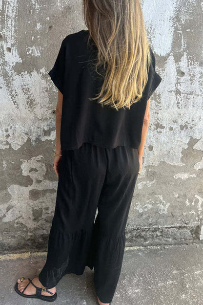 Lässiger, einfarbiger, mit Taschen und Schnürung versehener Volant mit Rundhalsausschnitt und kurzen Ärmeln, zweiteilig