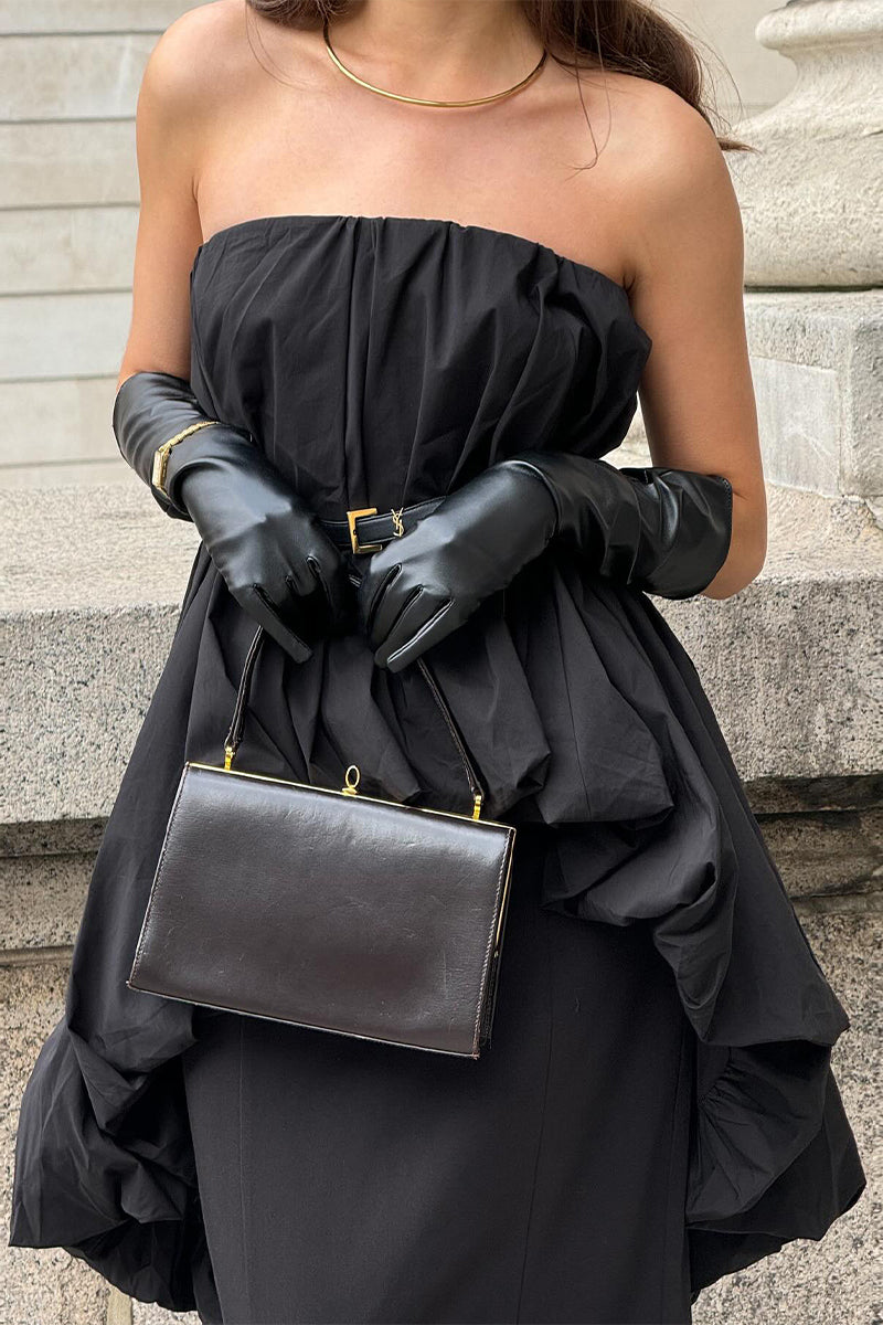 Sexy einfarbige, gerüschte, unregelmäßige trägerlose Kleider