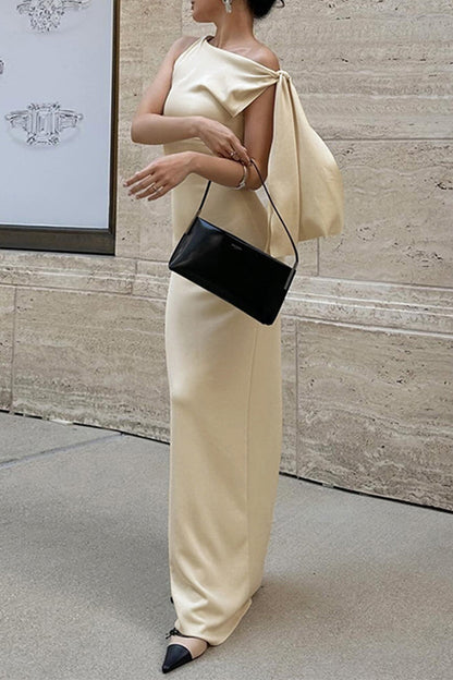 Robe longue sexy à lacets de couleur unie avec épaules inclinées irrégulières