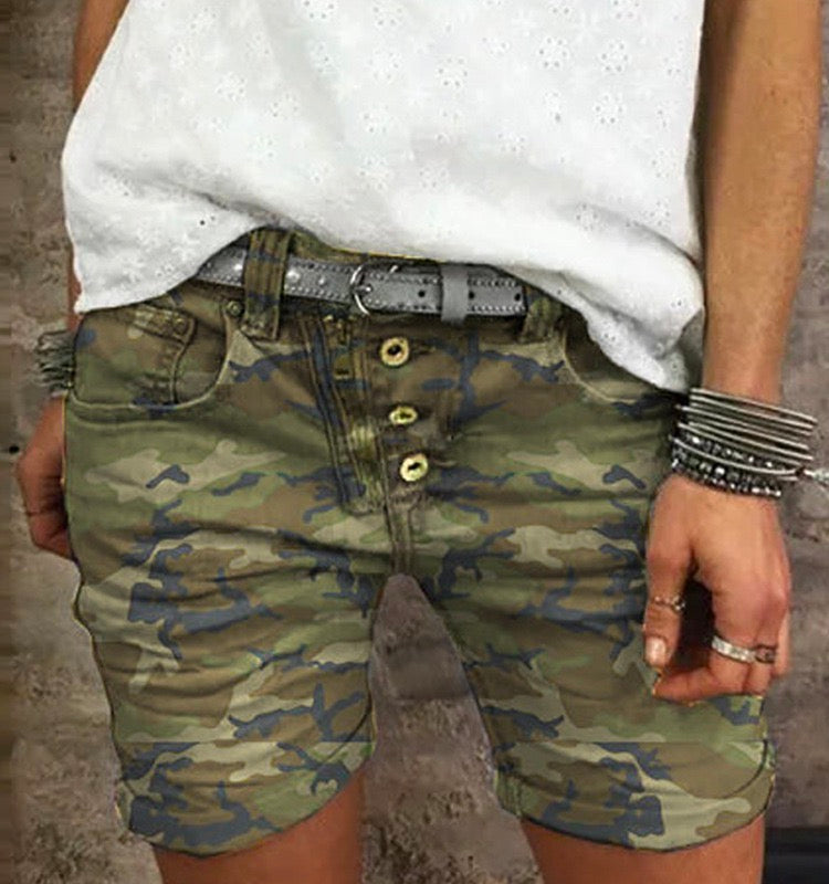 Rosiedress Elastic Waist Buttons Skinny Camo Shorts ArmyGreen