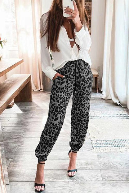 Drawstring Waist Pockets Leopard Jogger Gray
