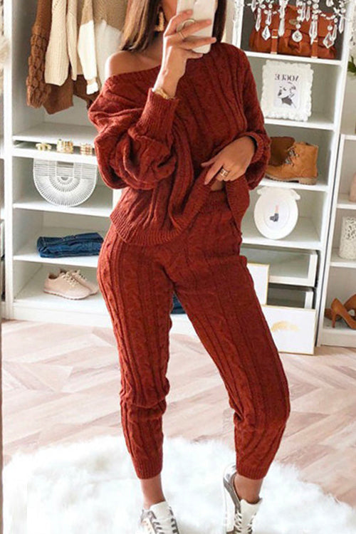 Crewneck Long Sleeve Sweater and Slim Fit Pants Solid Set Burgundy