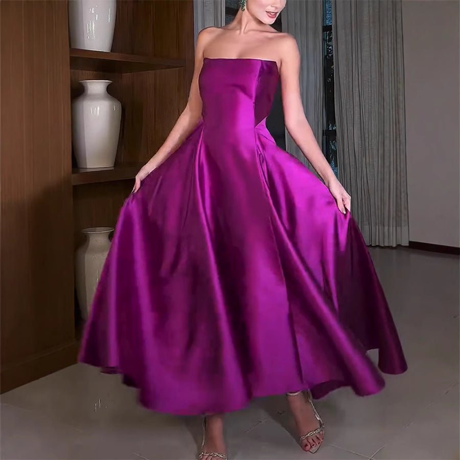 Robe de soirée longue en satin sans bretelles à lacets et fente haute
