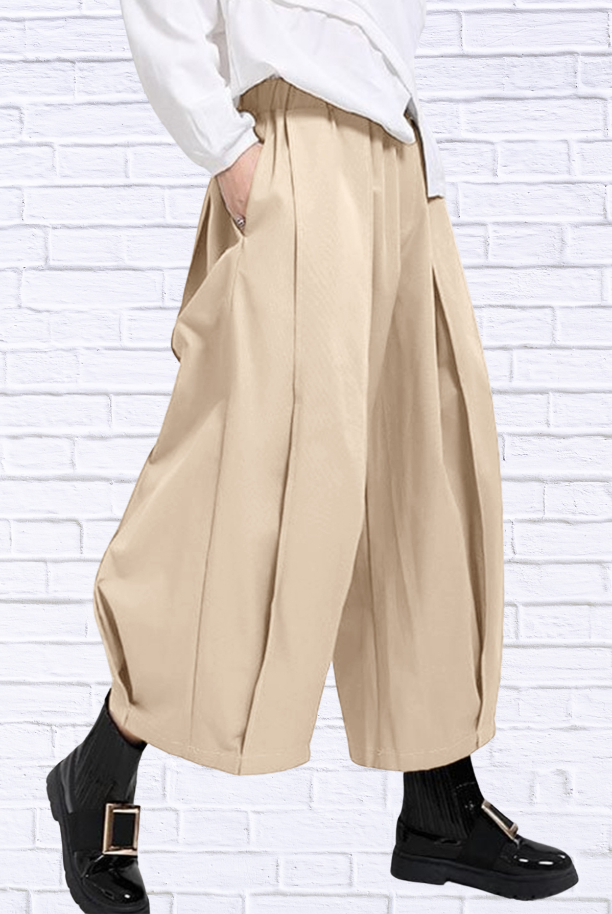 Plus Size Wide Leg Pleated Detail Cropped Pants