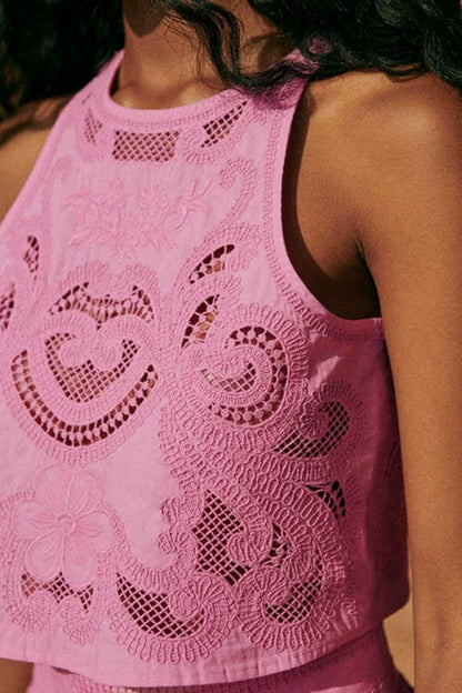 Sleeveless Hollow Out Lace Crop Top