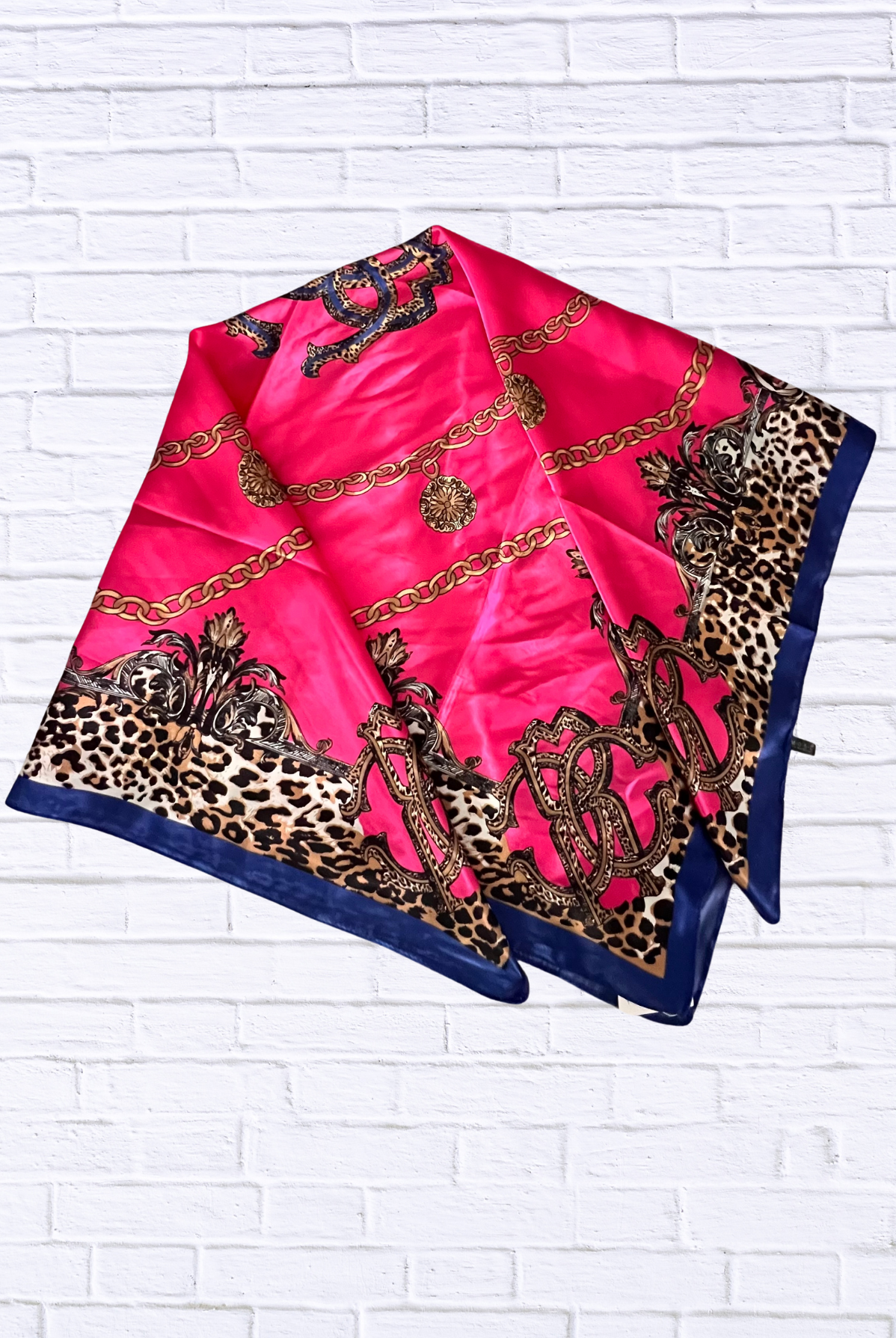 Luxury Chain & Leopard Print Silk Feel Scarf – Hot Pink Glamour