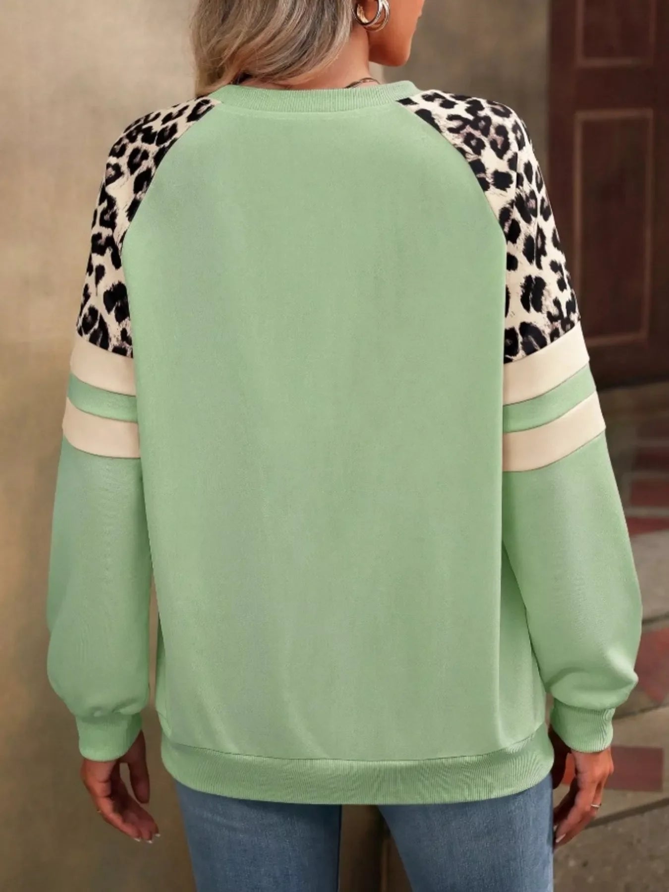 Leopard Round Neck Raglan Sleeve Sweatshirt