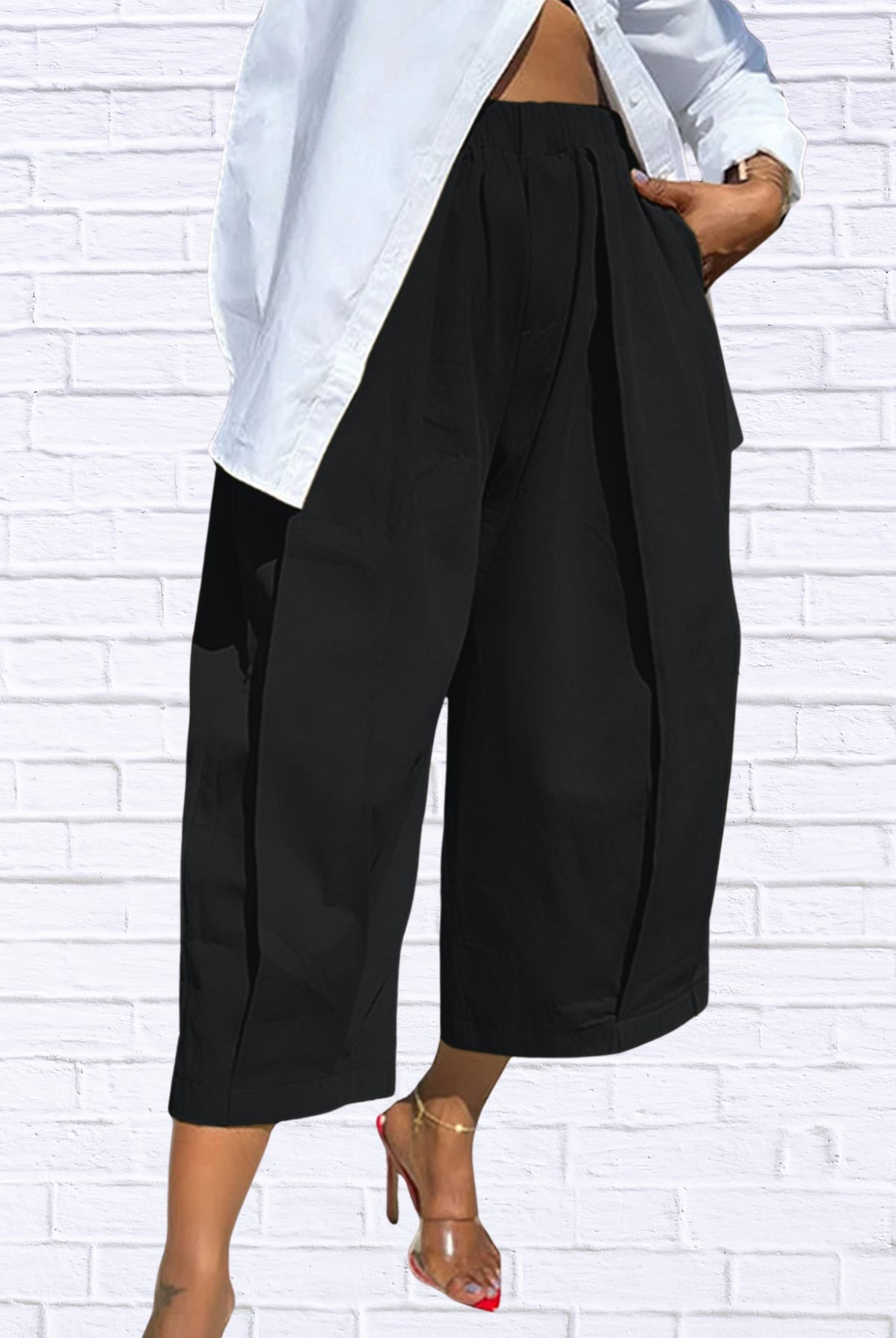 Plus Size Wide Leg Pleated Detail Cropped Pants
