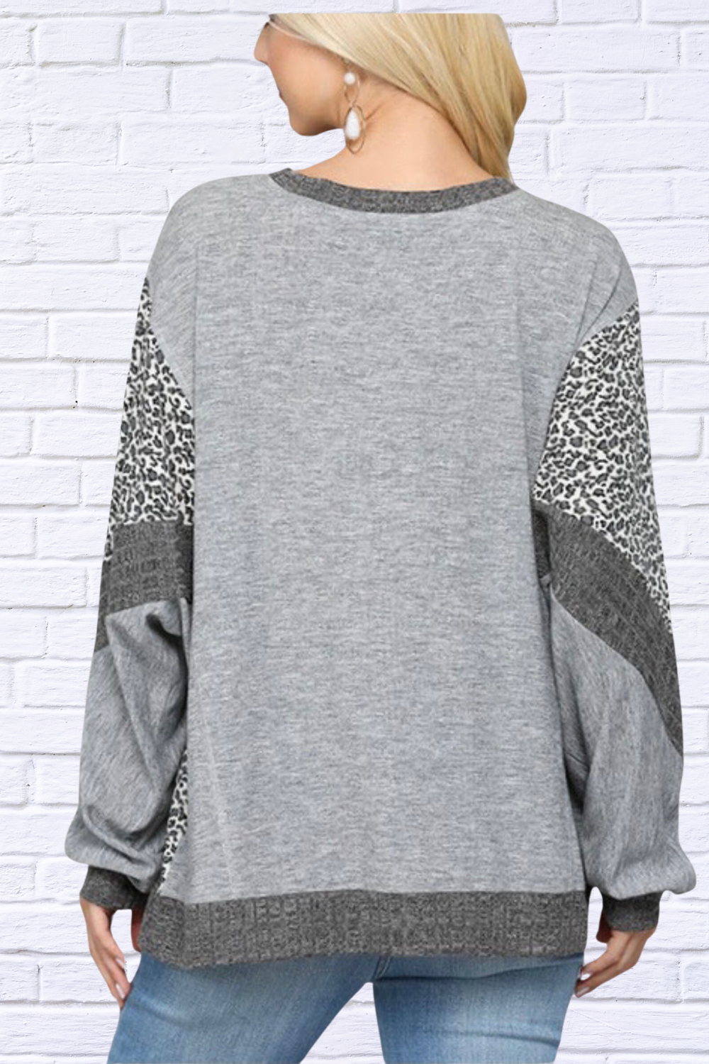 Catlynn T-shirt grey two toned with animal print