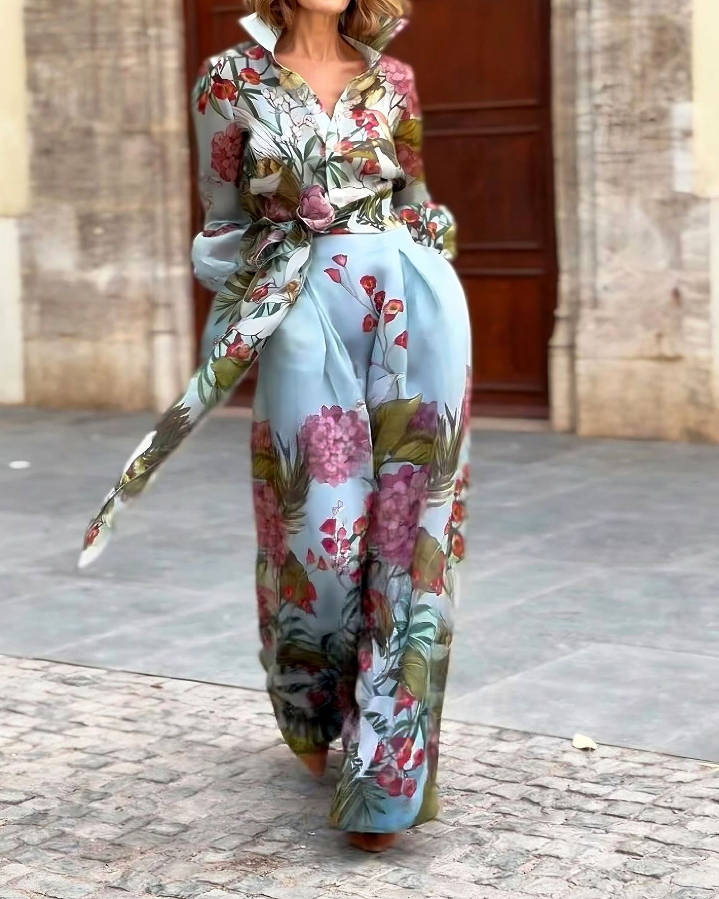 Ensemble élégant deux pièces chemise et jupe