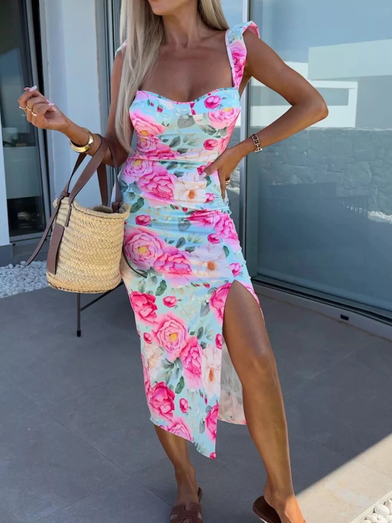 Midi-Kleid mit Schlitz und Herzausschnitt