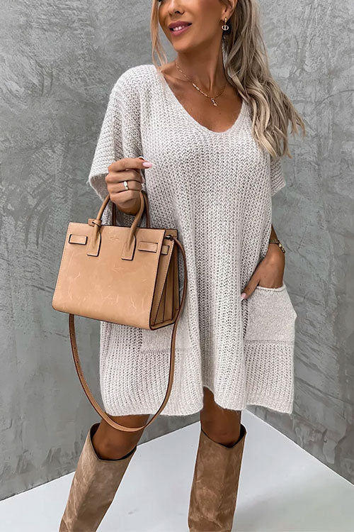 Rosiedress Oversized V Neck Short Sleeves Pocketed Poncho Sweater