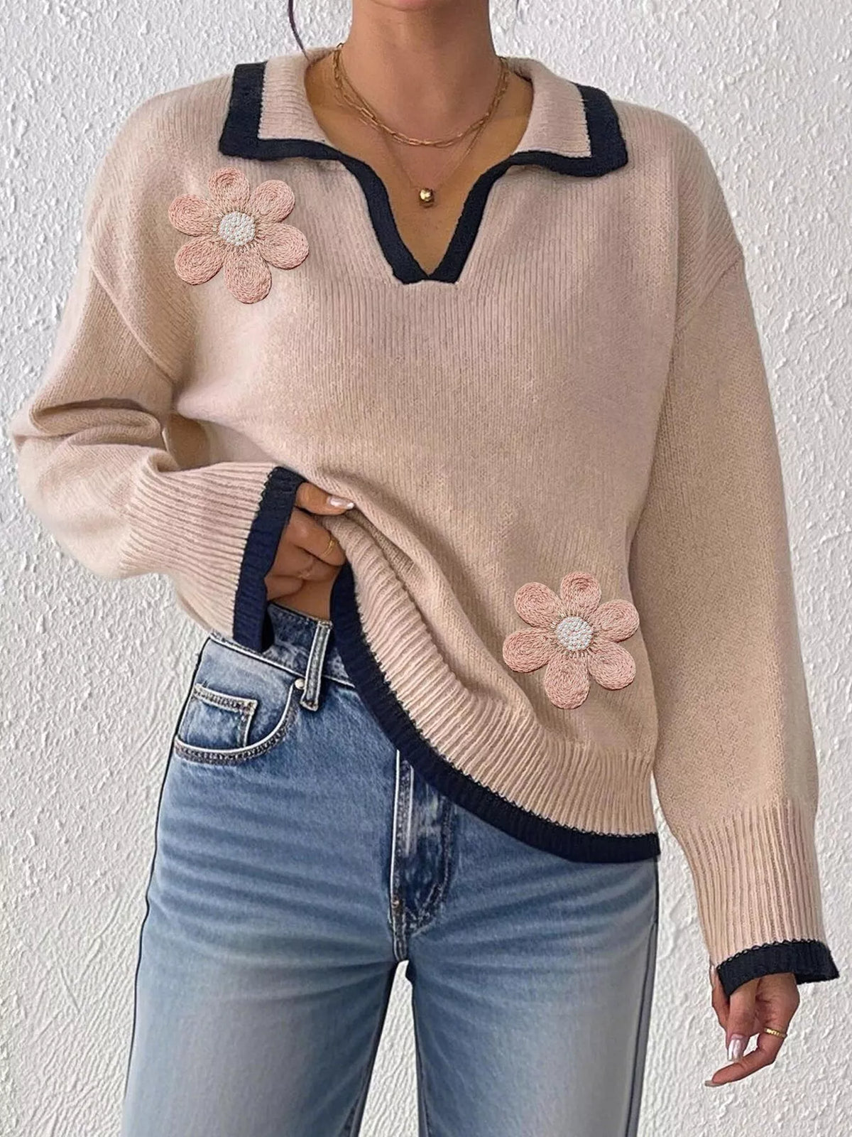 Flower Contrast Trim Dropped Shoulder Sweater
