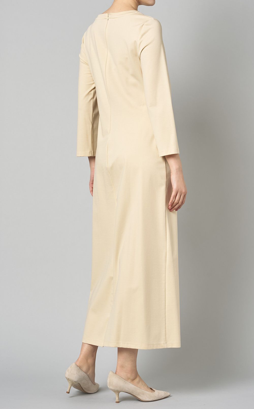 Robe en tricot plissée sur le côté