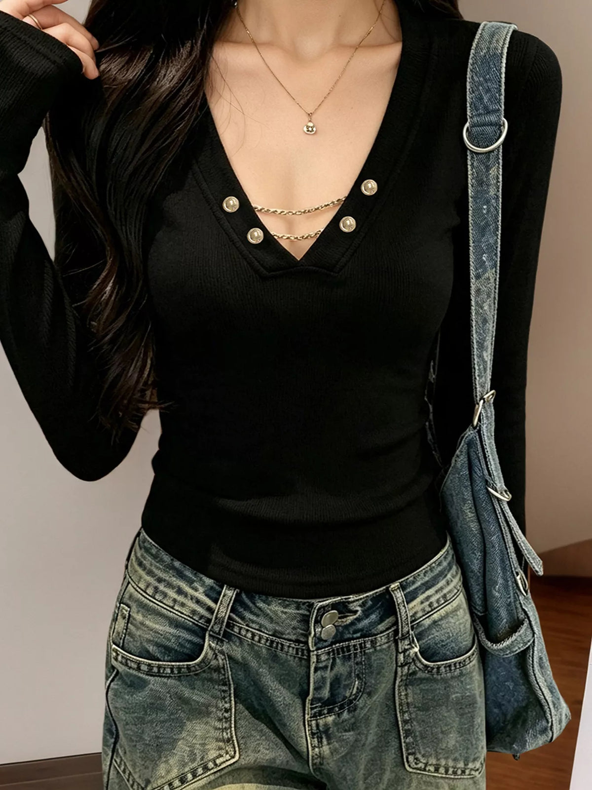 Decorative Pearl Buttons V-Neck Long Sleeve T-Shirt