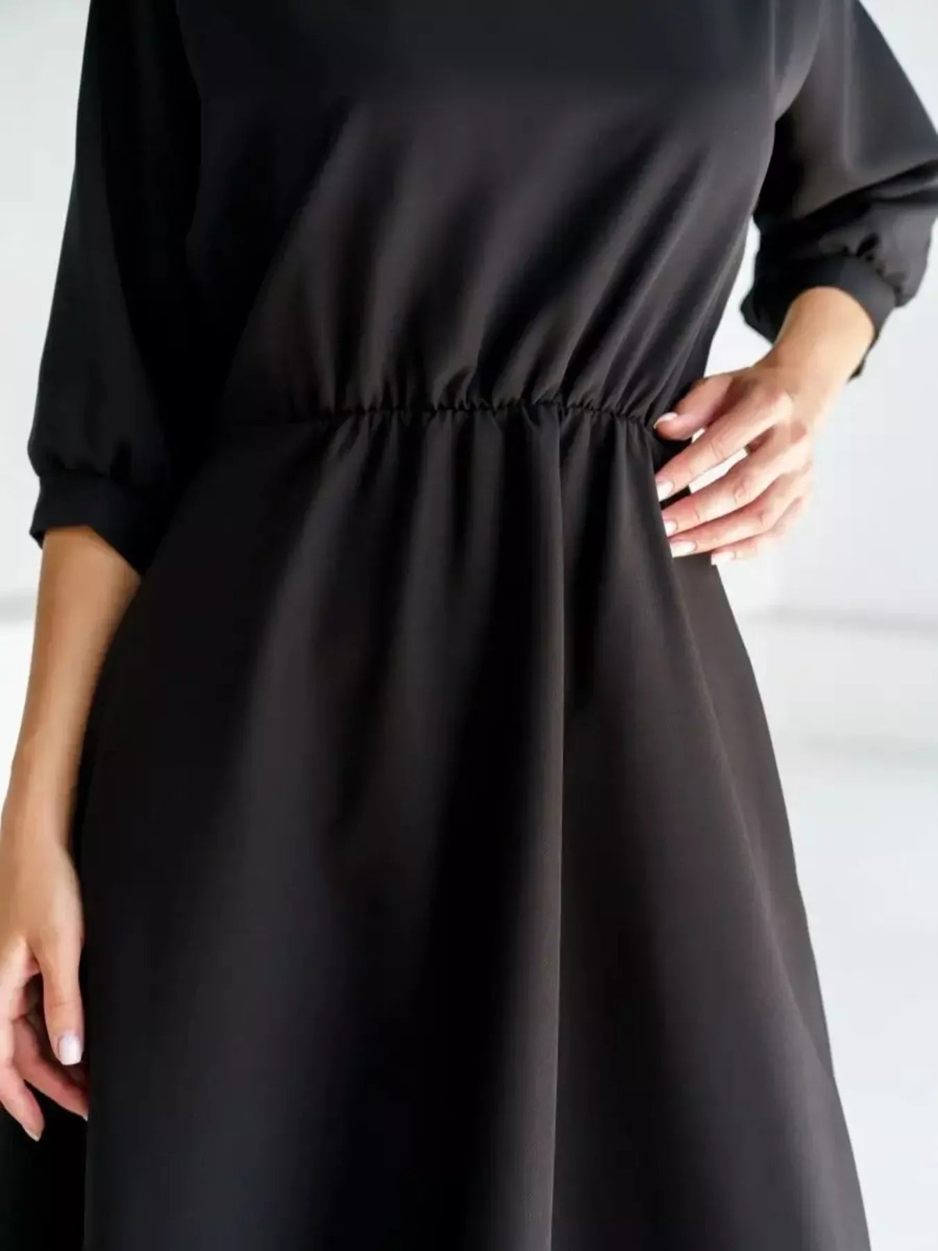Elegant Belted Waist Midi Dress