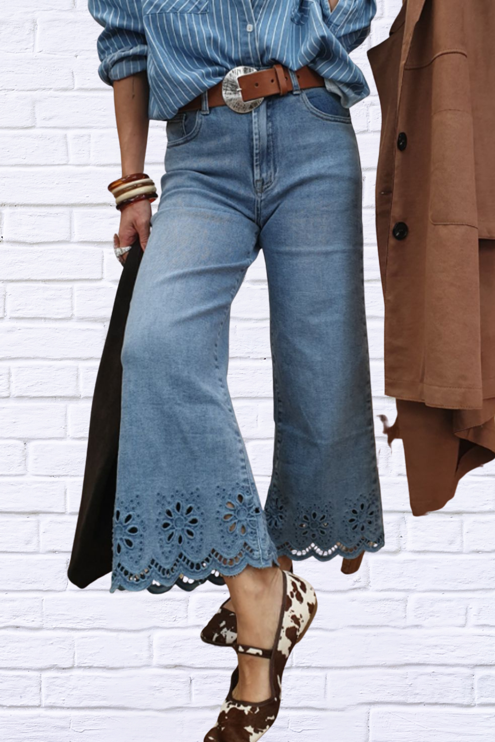 Lace Detail Cropped Wide Leg Jeans