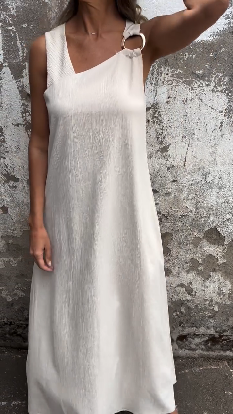 Robe unie à col carré irrégulier