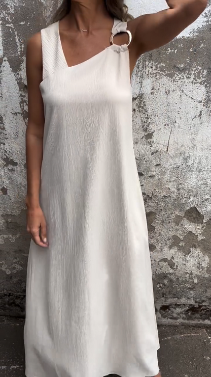 Robe unie à col carré irrégulier