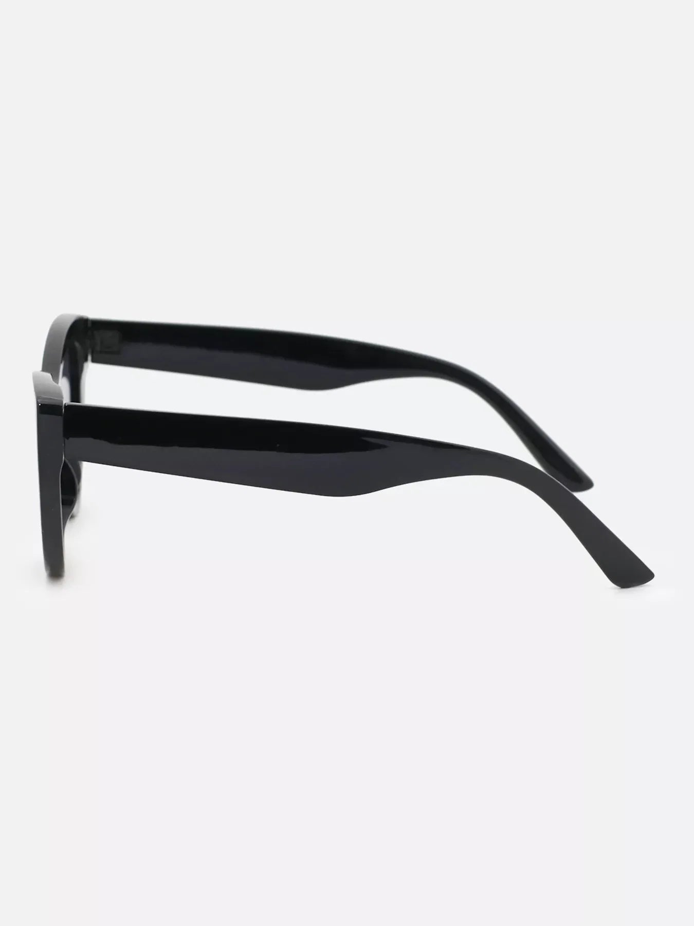 Chic Cat-Eye Sunglasses