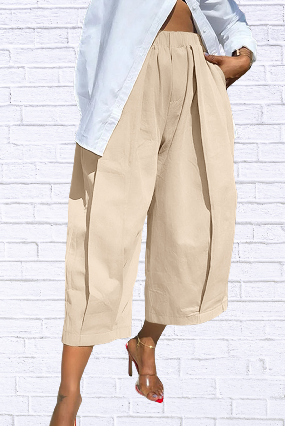 Plus Size Wide Leg Pleated Detail Cropped Pants