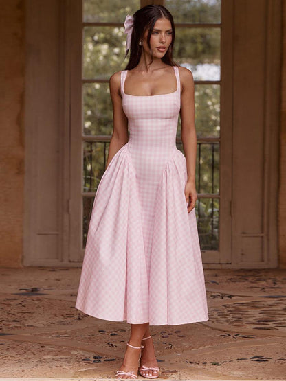 Kleid mit kariertem Print und Taillenriemen 