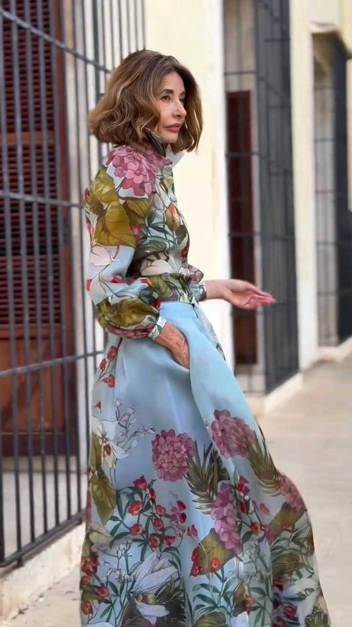 Ensemble élégant deux pièces chemise et jupe