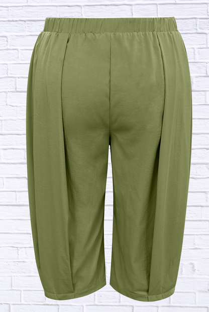 Plus Size Wide Leg Pleated Detail Cropped Pants